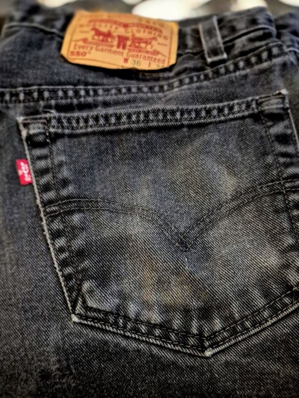 Vintage Black Distressed Levis 550 Relaxed Fit Jeans  36/34
